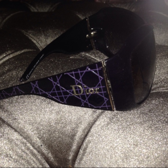 Dior - Picture 1 of 2